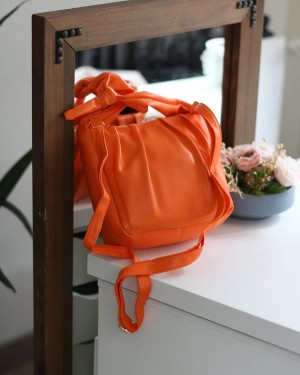 Kadın Turuncu Fiyonk Askılı Omuz Çantası