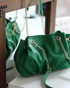 Kadın Yeşil Bohça Yumuşak Zincir Detaylı Omuz Çantası Kadın Yeşil Bohça Yumuşak Zincir Detaylı Omuz Çantası