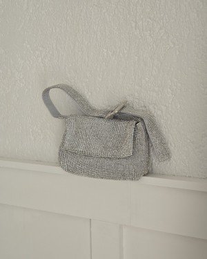 Kadın Silver Toka Detaylı Taş Dokuma Omuz Çantası