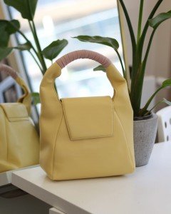 Kadın Sarı Pembe Saraçlı Askılı Omuz Çantası Kadın Sarı Pembe Saraçlı Askılı Omuz Çantası