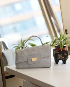 Kadın Gri Yamuk Form Gold Toka Detaylı Omuz Çantası