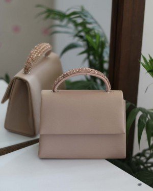 Kadın Nude Taş Tutma Detaylı Abiye Omuz Çantası Kadın Nude Taş Tutma Detaylı Abiye Omuz Çantası