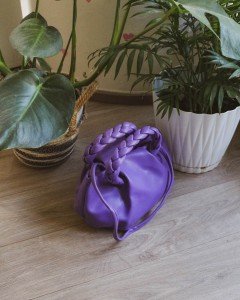 Kadın Mor Örme Saplı Yumuşak Deri Omuz Çantası Kadın Mor Örme Saplı Yumuşak Deri Omuz Çantası