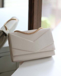 Kadın Krem Zarf Kutu Omuz Çantası Kadın Krem Zarf Kutu Omuz Çantası