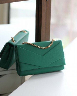 Kadın Yeşil Zarf Kutu Omuz Çantası Kadın Yeşil Zarf Kutu Omuz Çantası
