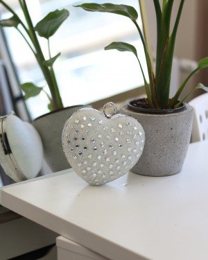 Kadın Beyaz Taş Detaylı Kalp Form Tutmalı Abiye Çanta Kadın Beyaz Taş Detaylı Kalp Form Tutmalı Abiye Çanta