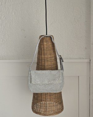 Kadın Parlak Silver Toka Detaylı Taş Dokuma Omuz Çantası Kadın Parlak Silver Toka Detaylı Taş Dokuma Omuz Çantası