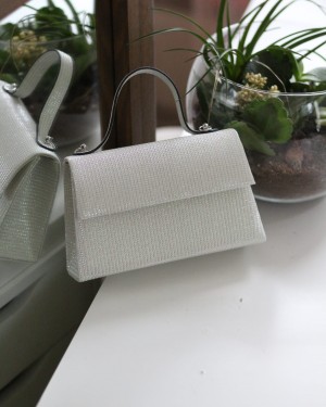 Kadın Beyaz Simli Tutma Detaylı Abiye Çantası