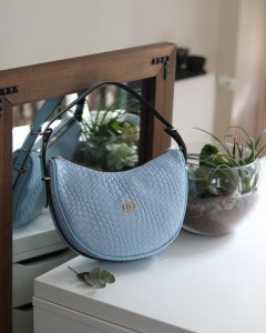 Kadın Bebe Mavi Kroko Oval Askılı Omuz Çantası