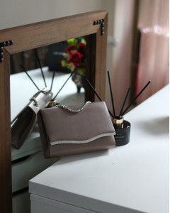 Kadın Koyu Vizon Taş Detaylı Zincirli Omuz Çantası