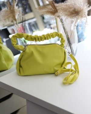 Kadın Neon Yeşil Pembesi Büzgü Saplı Yumuşak Askılı Omuz Çantası Kadın Neon Yeşil Pembesi Büzgü Saplı Yumuşak Askılı Omuz Çantası