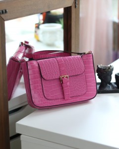 Kadın Fuşya Kroko Desenli Baget Omuz Çantası Kadın Fuşya Kroko Desenli Baget Omuz Çantası