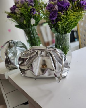 Kadın Silver Gold Aksesuarlı Bohça Form Omuz Çantası Kadın Silver Gold Aksesuarlı Bohça Form Omuz Çantası