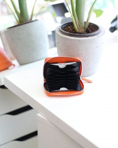 Kadın Turuncu Gerçek Deri Kartlık Kadın Turuncu Gerçek Deri Kartlık