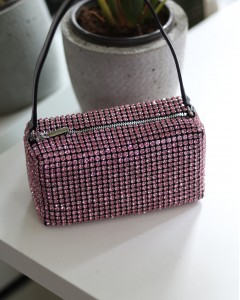 Kadın Pembe Deri Askılı Taşlı Abiye Omuz Çantası Kadın Pembe Deri Askılı Taşlı Abiye Omuz Çantası