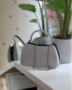 Kadın Platin Kristal Tutma Saplı Abiye El Çantası Kadın Platin Kristal Tutma Saplı Abiye El Çantası