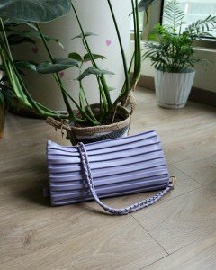 Lila Pilili Askı Detay Portföy Çanta Lila Pilili Askı Detay Portföy Çanta