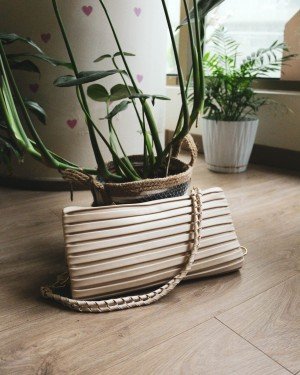 Krem Pilili Askı Detay Portföy Çanta Krem Pilili Askı Detay Portföy Çanta