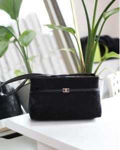 Kadın Siyah Yumuşak Doku Eskitme Desenli Omuz Çantası Kadın Siyah Yumuşak Doku Eskitme Desenli Omuz Çantası