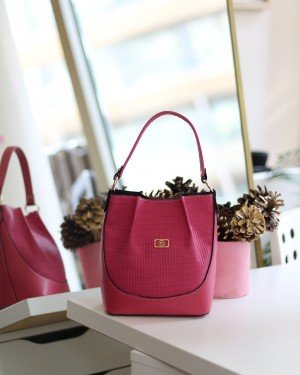 Kadın Fuşya Dokulu Büzgü Detay El & Omuz Çantası