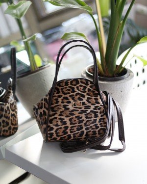 Kadın Leopar Çift Saplı Askılı Omuz Çantası Kadın Leopar Çift Saplı Askılı Omuz Çantası