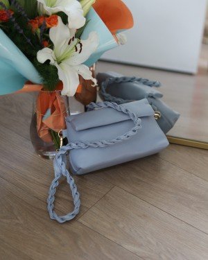 Kadın Bebe Mavi Örgü Saplı Yumuşak Dokulu Büzgülü Omuz Çantası