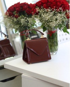 Kadın Bordo Rugan Kapak Detaylı Askılı Omuz Çantası Kadın Bordo Rugan Kapak Detaylı Askılı Omuz Çantası