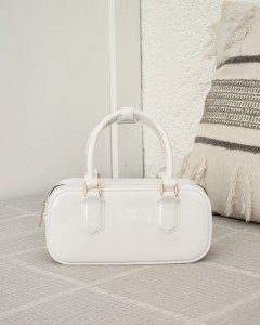 Kadın Beyaz Silikon Çift Kulplu Askılı El & Omuz Çantası Kadın Beyaz Silikon Çift Kulplu Askılı El & Omuz Çantası
