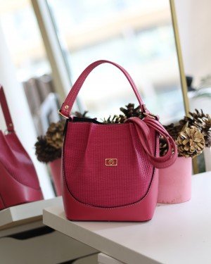 Kadın Fuşya Dokulu Büzgü Detay El & Omuz Çantası