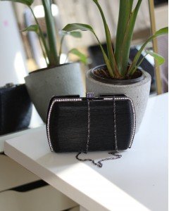 Kadın Siyah Çizgi Doku Kristal Taş Detaylı Abiye Çanta