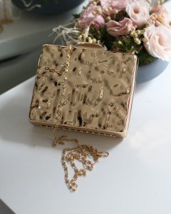 Kadın Gold Metal Gece Zincirli Abiye Çantası Kadın Gold Metal Gece Zincirli Abiye Çantası