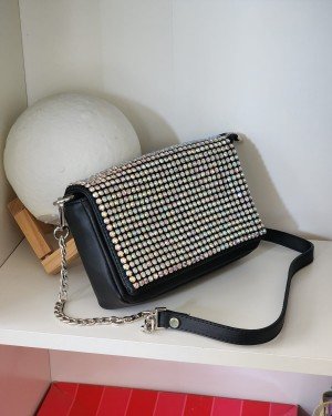 Kadın Silver Taş İsleme Kapaklı Omuz Çantası Kadın Silver Taş İsleme Kapaklı Omuz Çantası