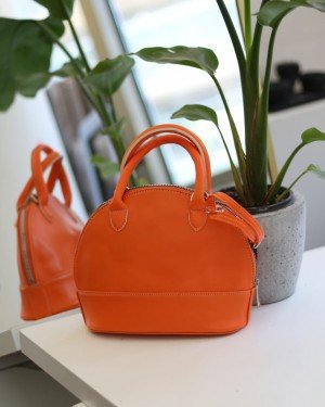 Kadın Turuncu Oval Askılı Kalıp El Omuz Çantası Kadın Turuncu Oval Askılı Kalıp El Omuz Çantası