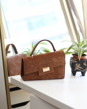 Kadın Taba Yamuk Form Gold Toka Detaylı Omuz Çantası